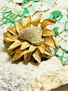 Flower of paradise brooch, 1960s, Capri vintage costume jewelry